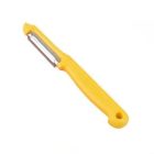 Zöldséghámozó műanyag nyelű