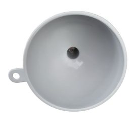 17 cm-es műanyag tölcsér