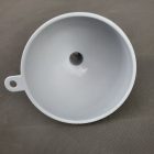 13 cm-es műanyag tölcsér