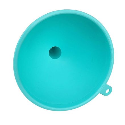 21 cm-es műanyag tölcsér